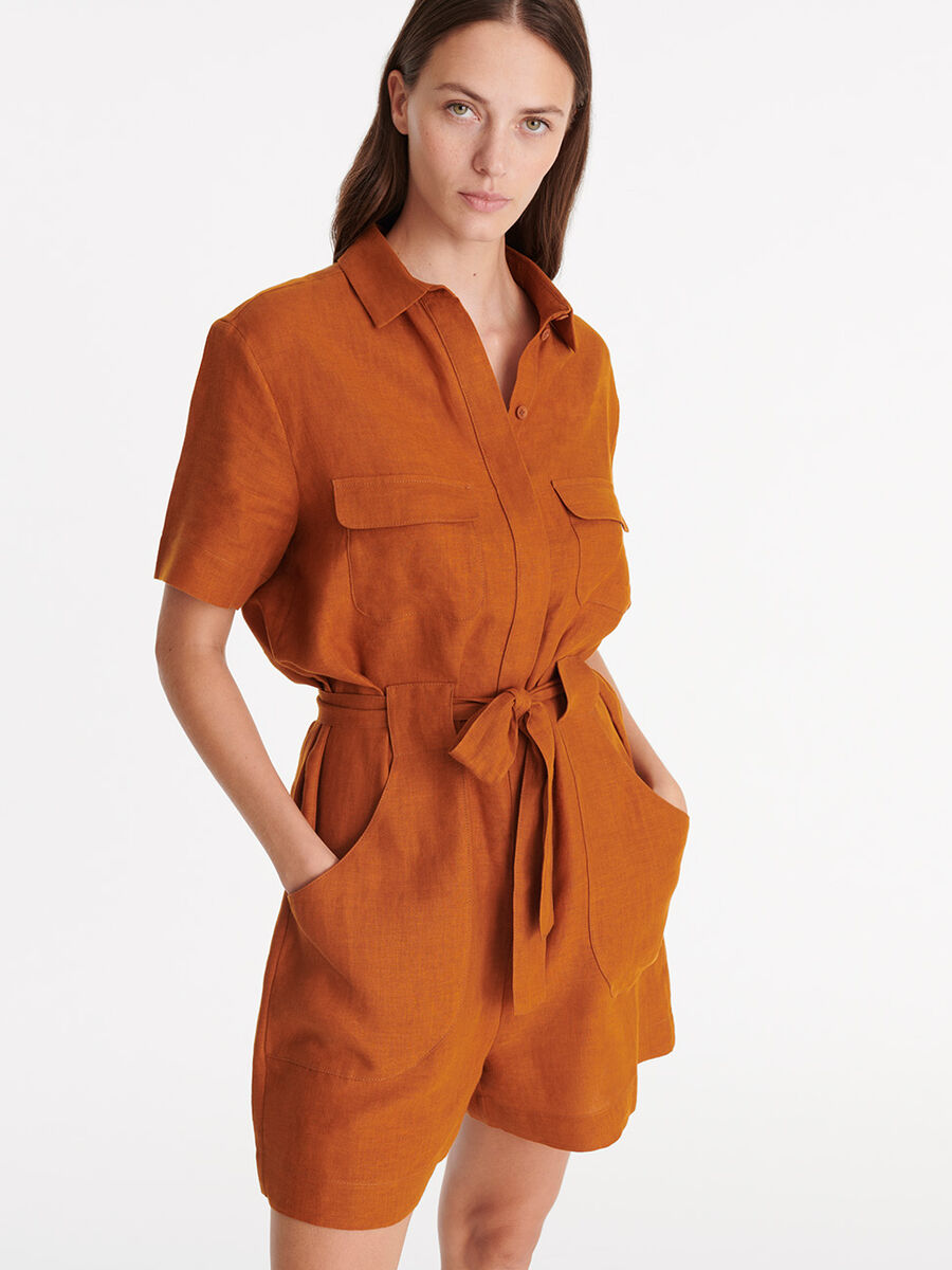 G&eacute;n&eacute;reux Combinaison short vue standard NaN