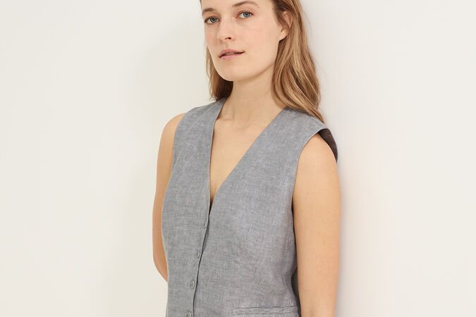 Cr&eacute;atif Sleeveless vest standard view 3 out of 4