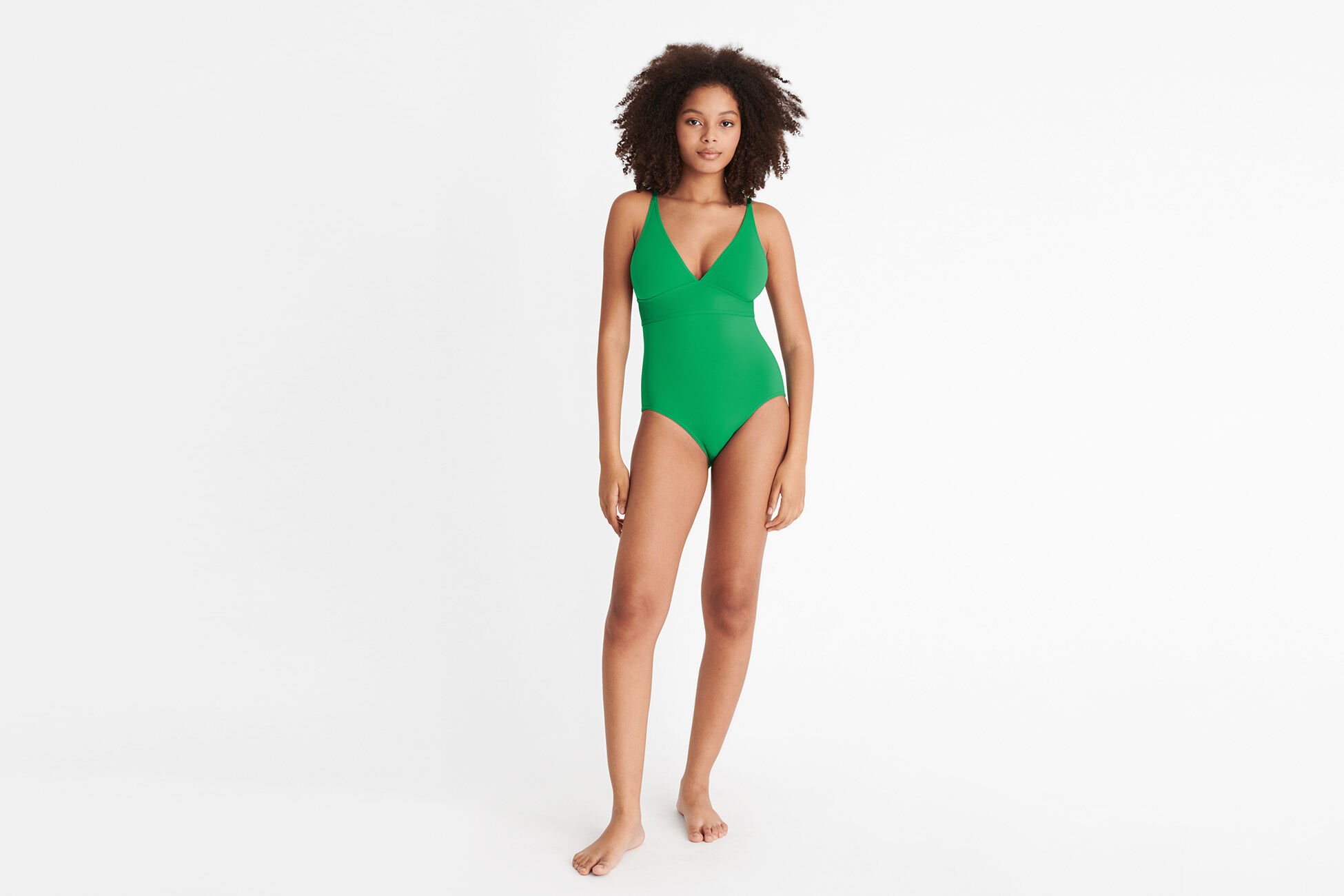 Larcin Triangle one-piece standard view �
