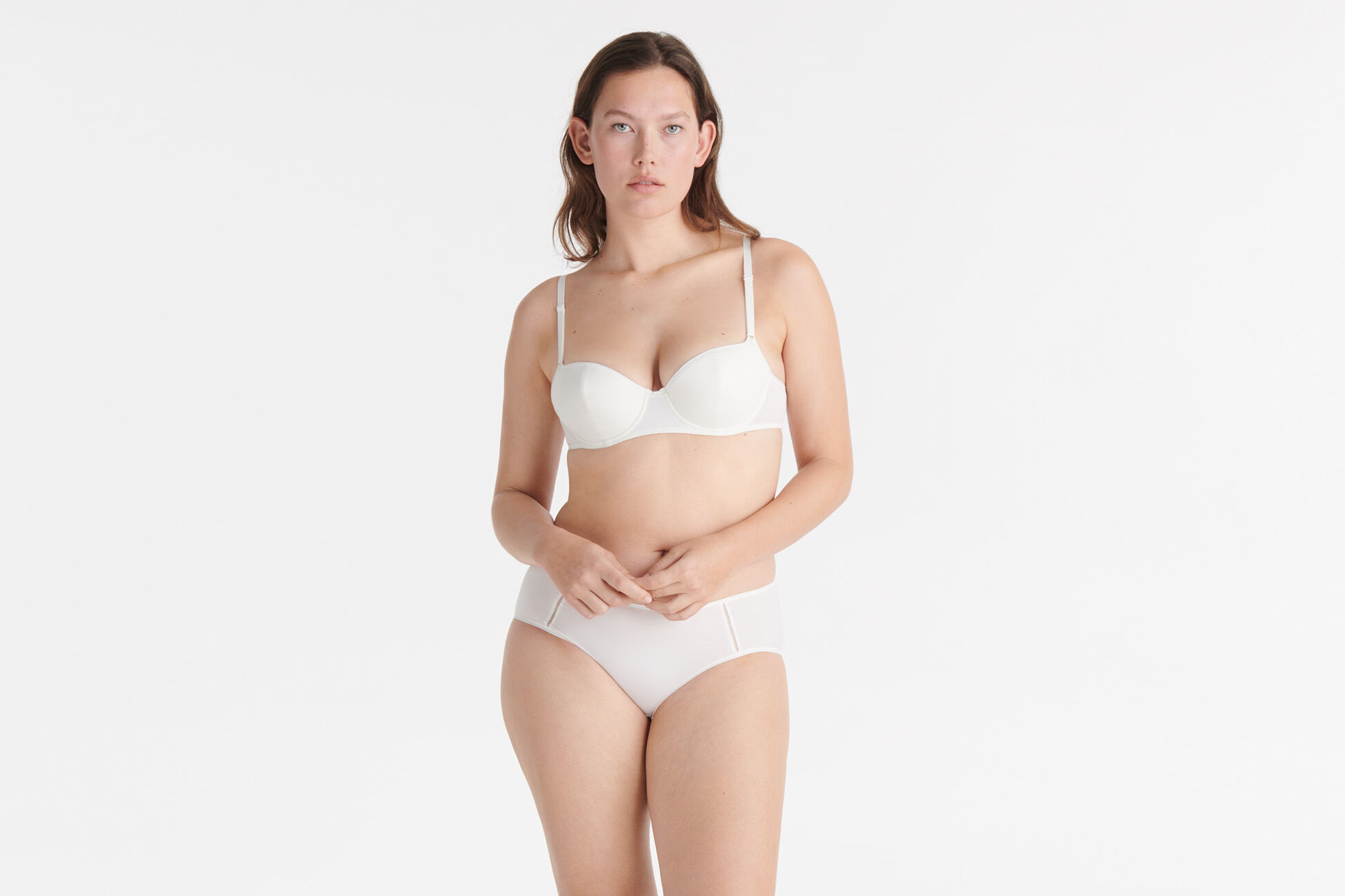 Josefina soyeus Padded bra standard view �