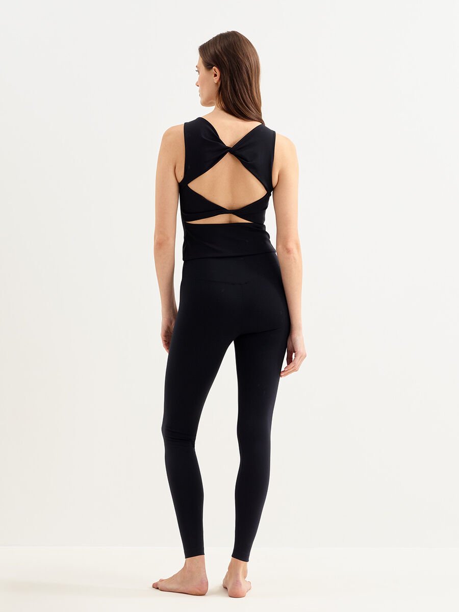 Tanni Top with integrated bra standard view NaN