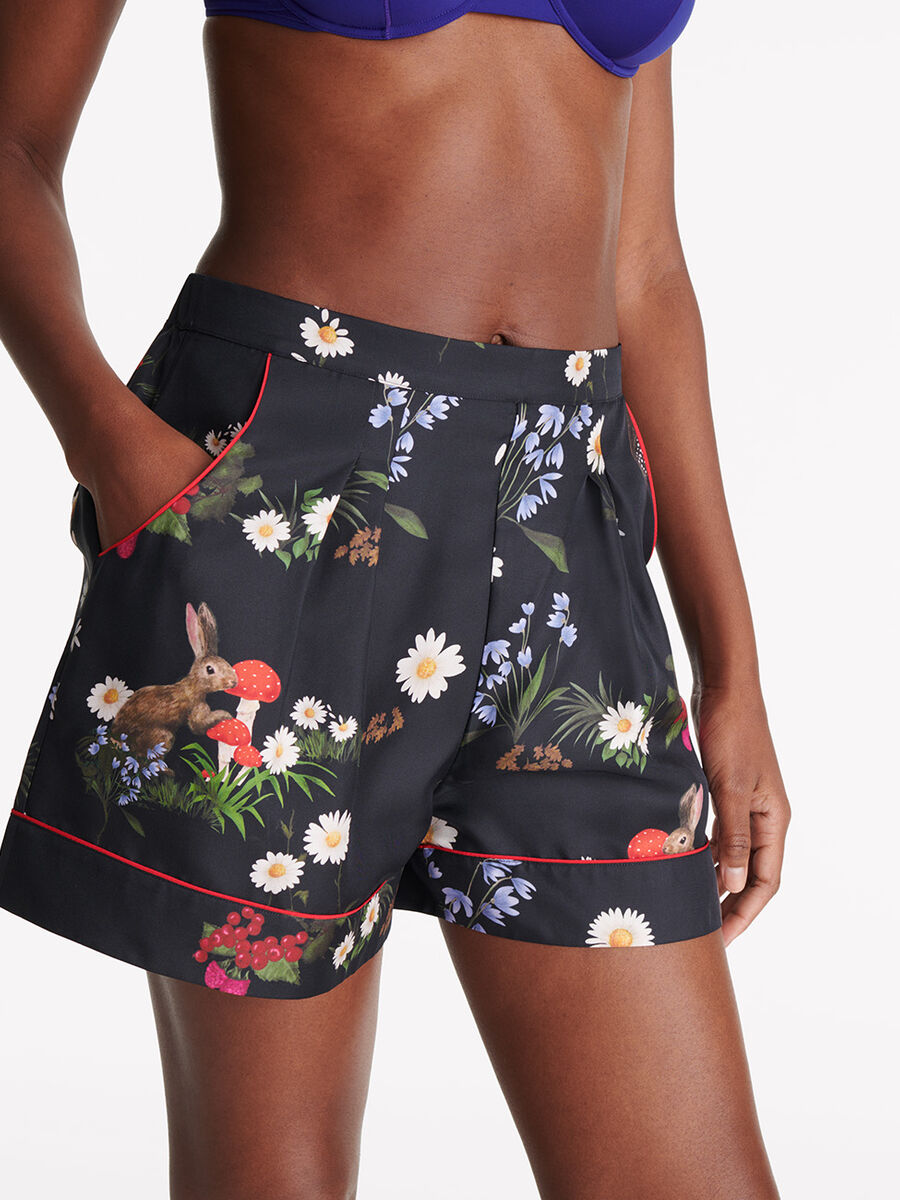 &Eacute;pique Shorts standard view NaN