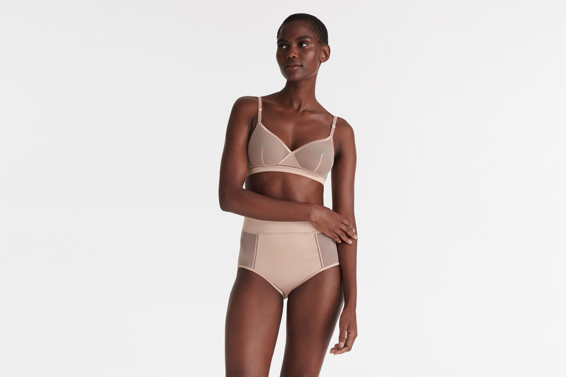 Exalte Hoch geschnittene Slip Standardansicht NaN
