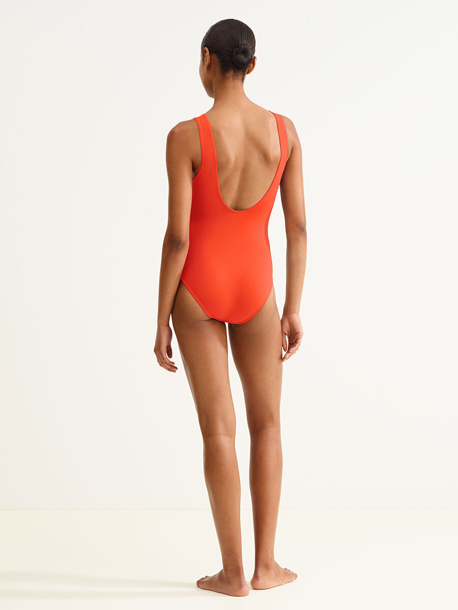 Ic&ocirc;ne Tank one-piece standard view �