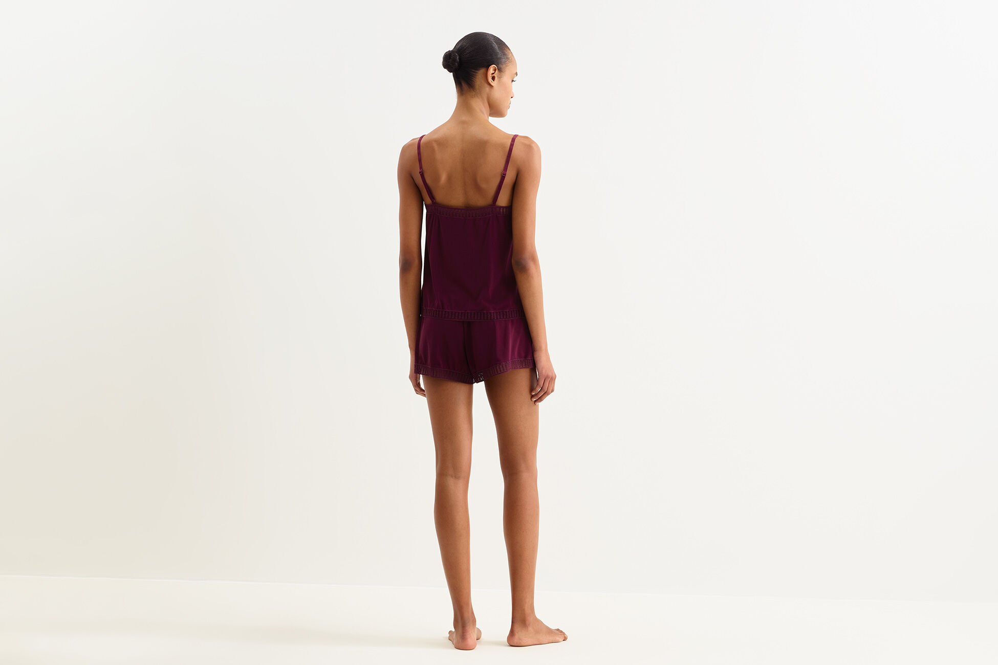 Sandra graph Camisole standard view NaN