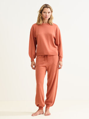 Famous Sweater standard view 3