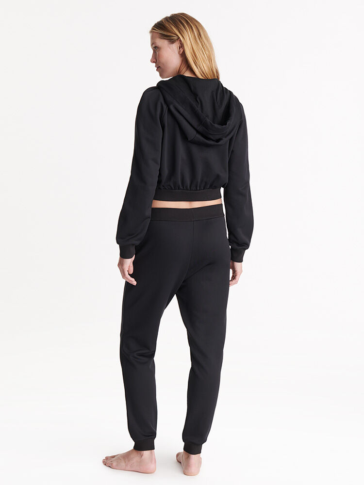 Ese-BLACK