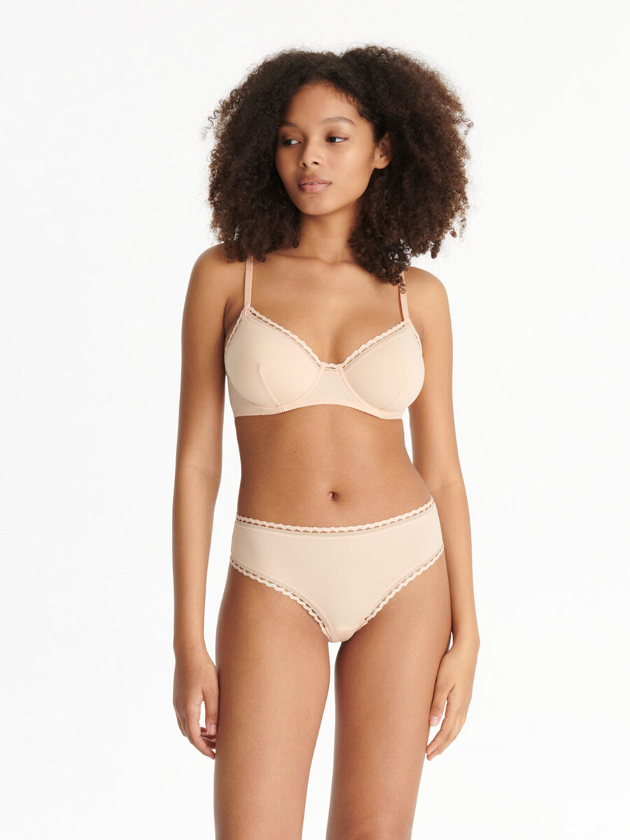 Flow Full-cup bra standard view NaN