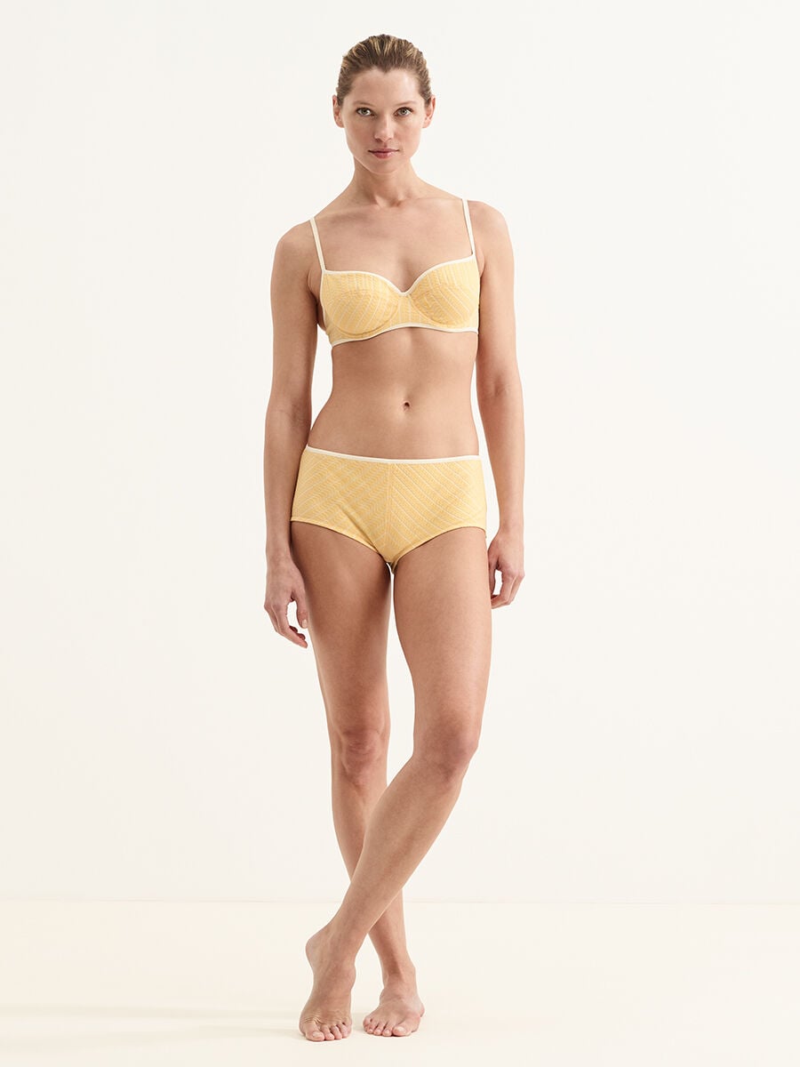 Coconut Underwired bra standard view 1 out of 6