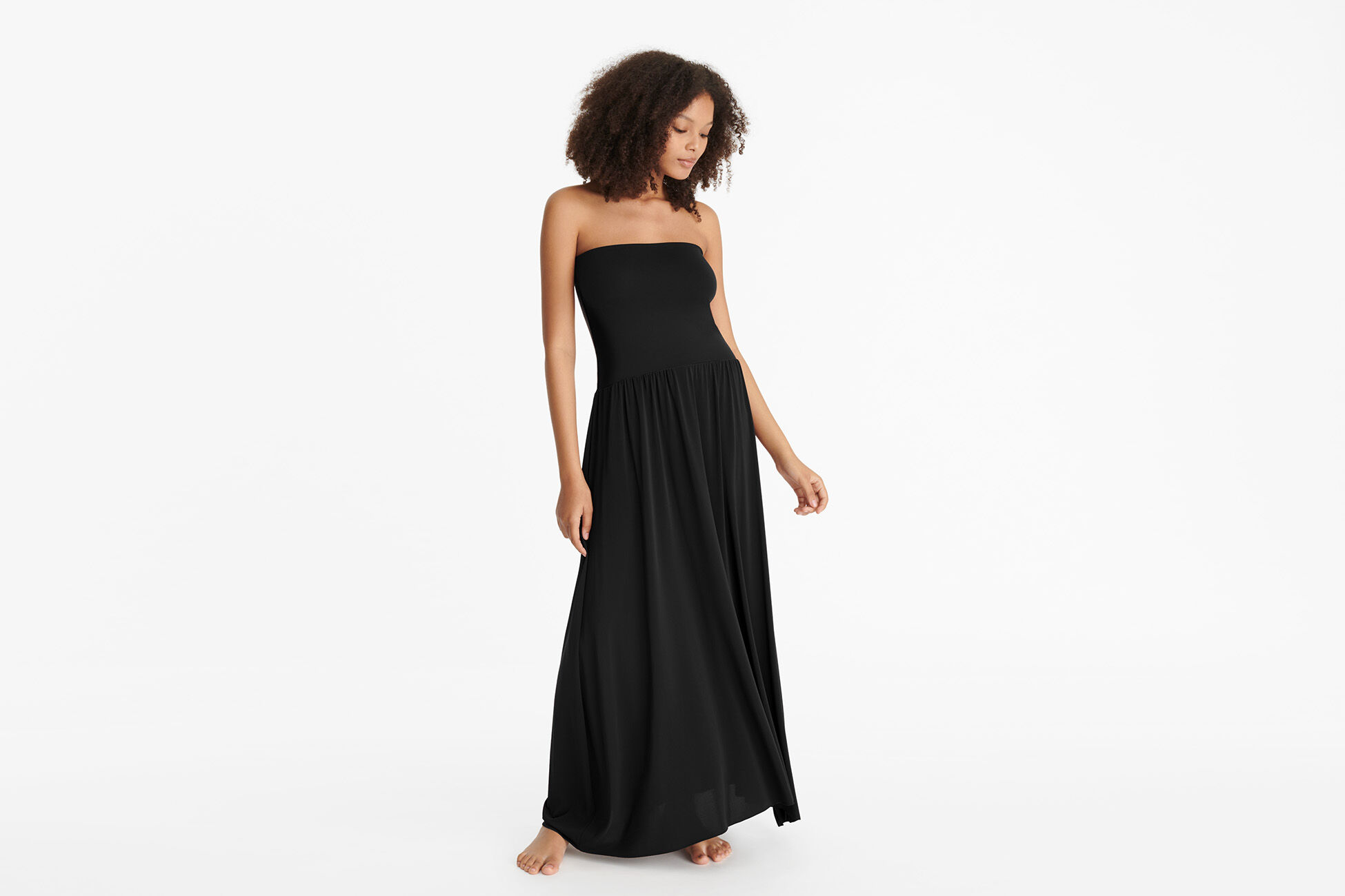 Oda Trägerloses langes Kleid Standardansicht NaN