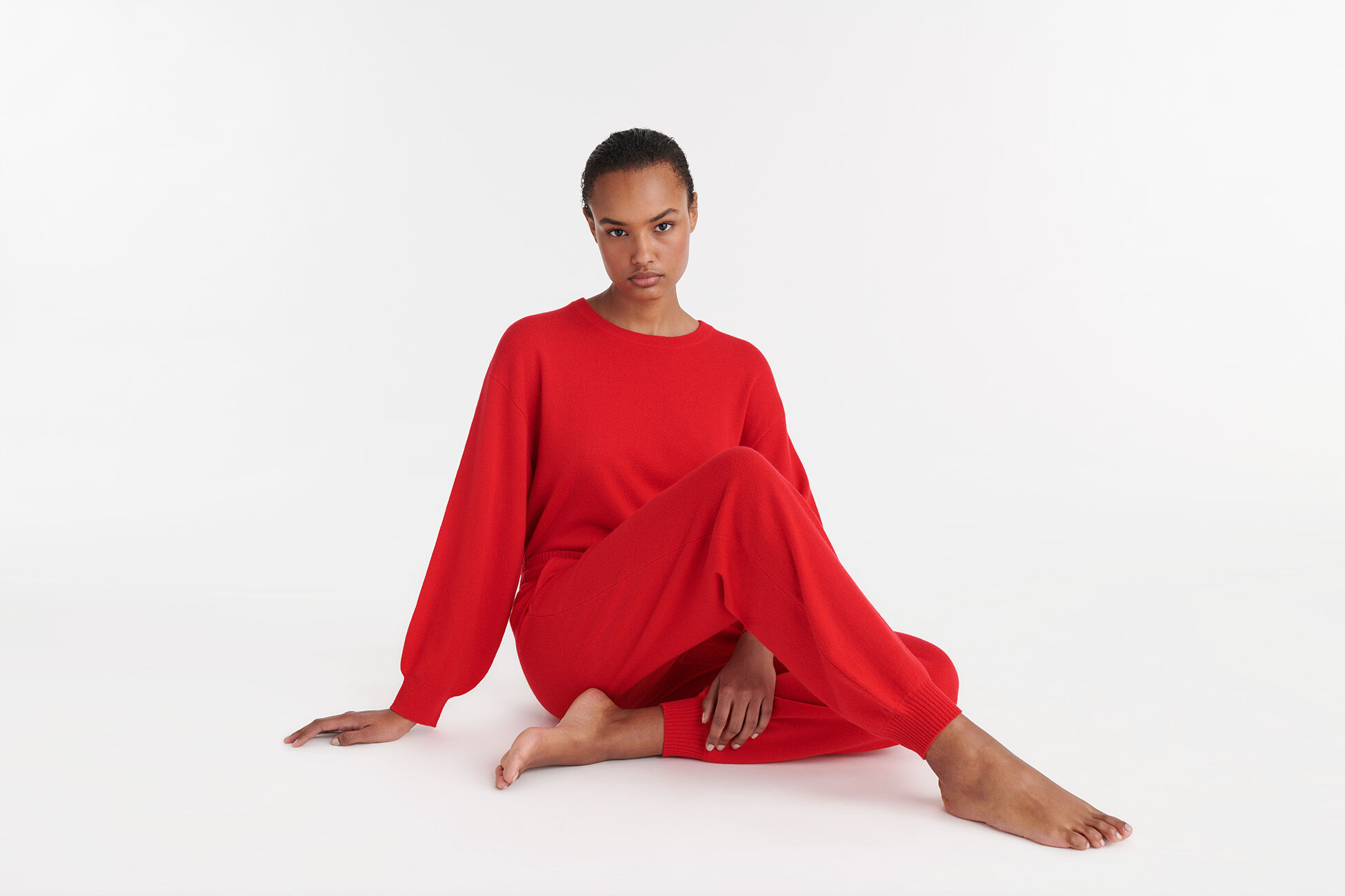 Famous Sweater standard view NaN