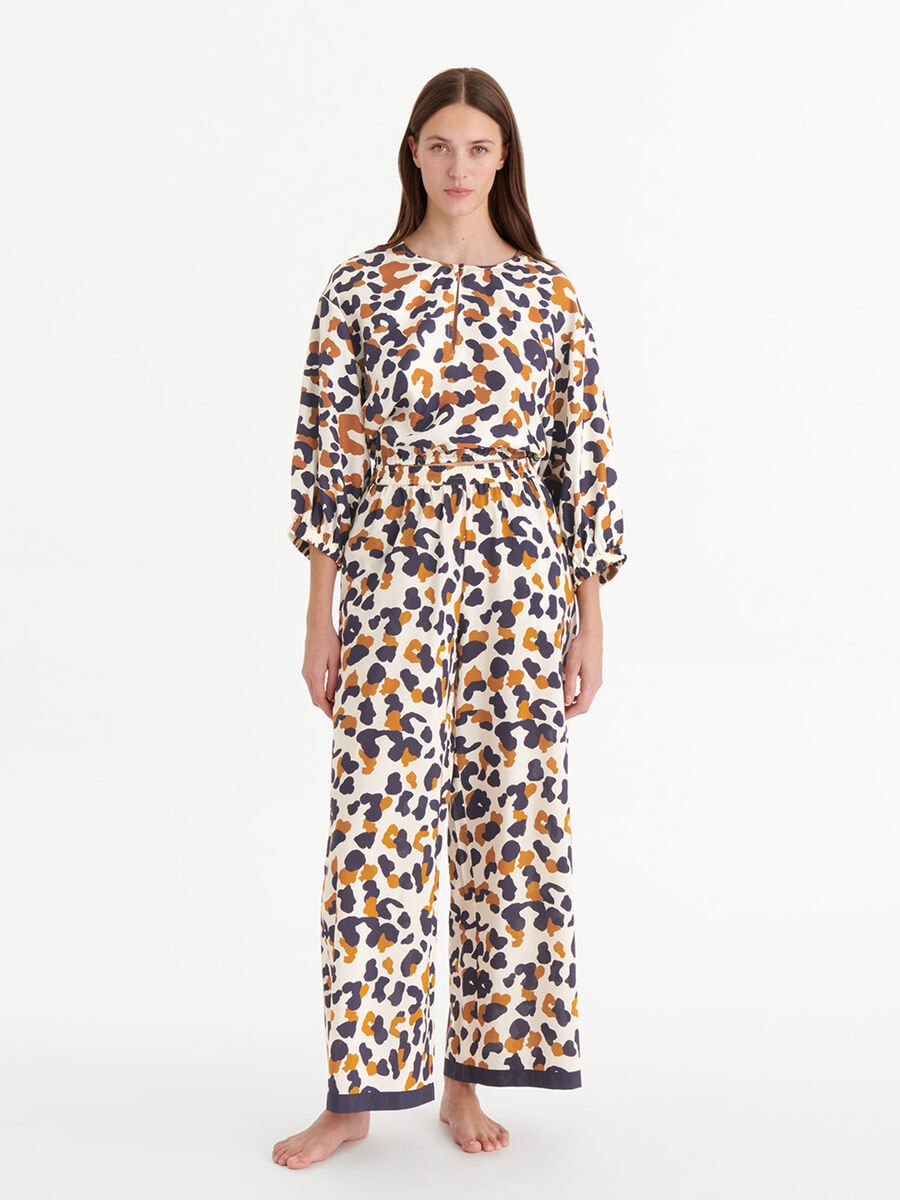 Équipage Camiseta Vista estándar NaN