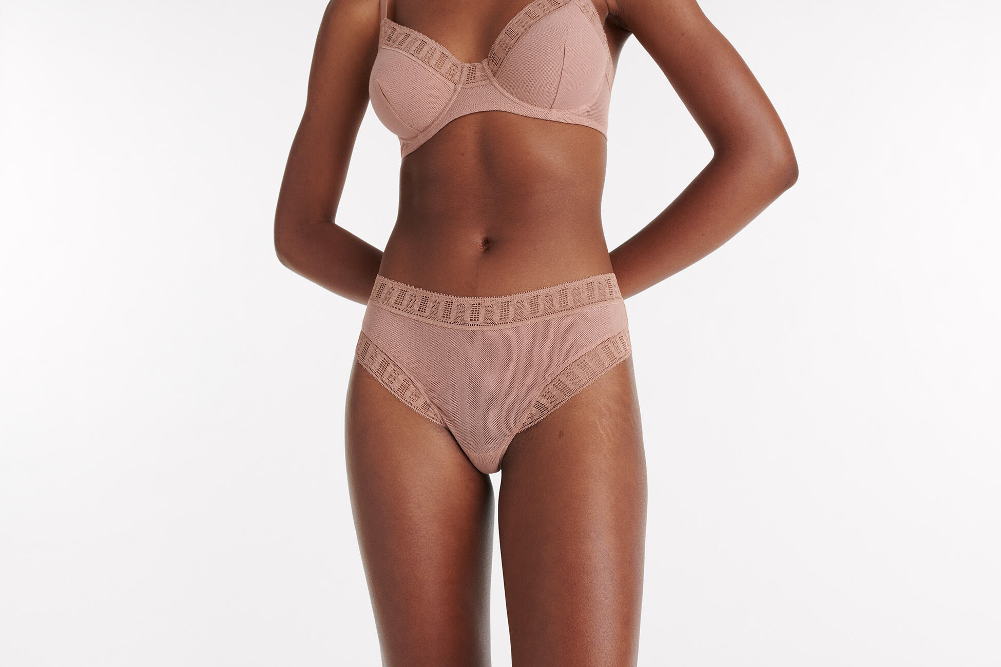 Nuageux Tanga standard view �