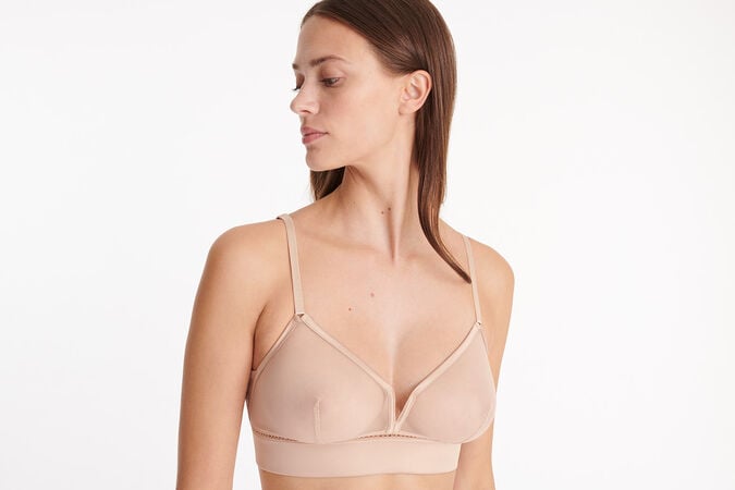 Singuli&egrave;re Triangle bra standard view 1