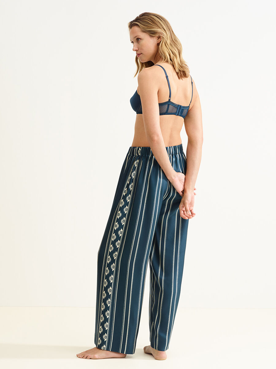 Oolong Trousers standard view NaN