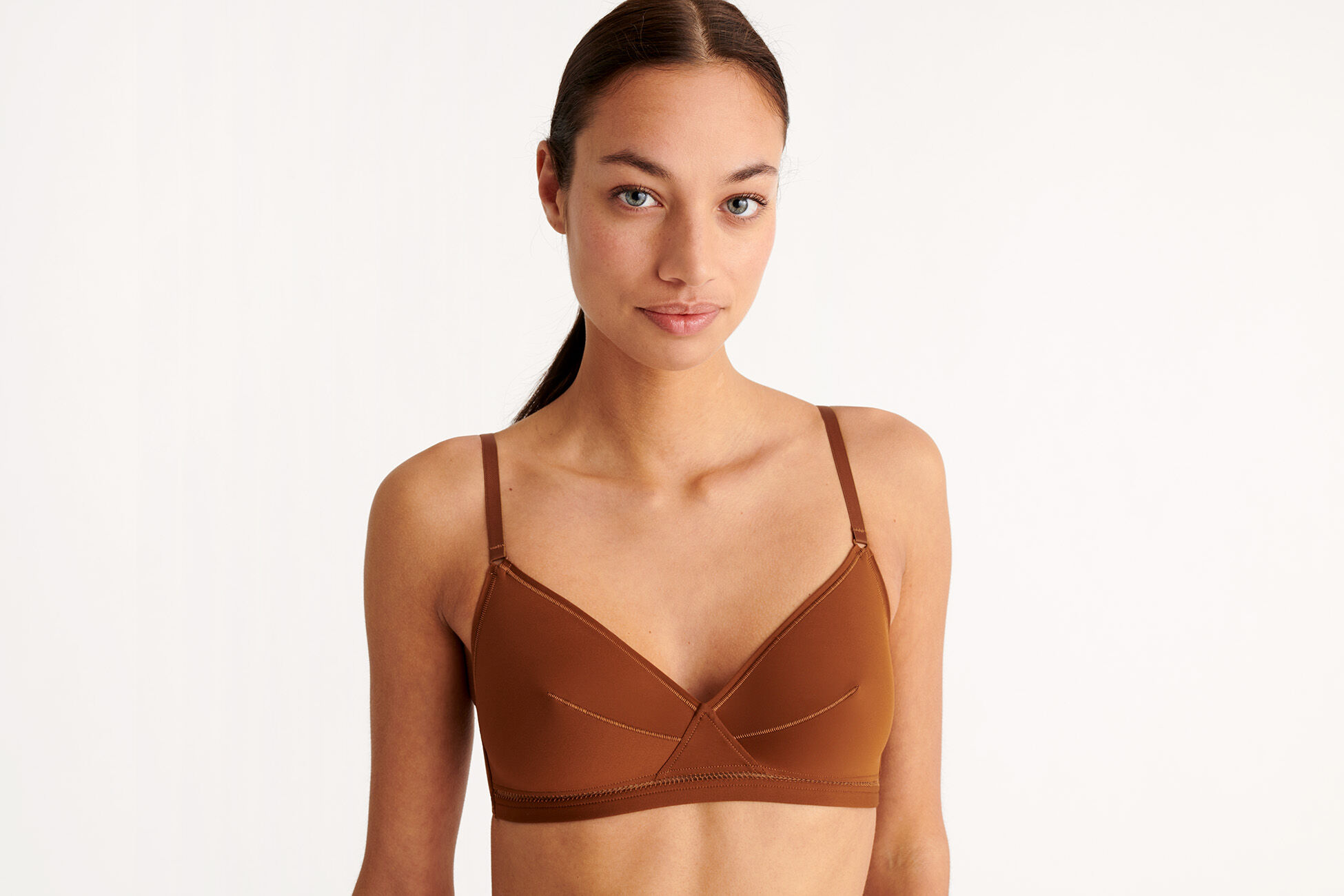 Lydia soyeuse Triangle bra standard view NaN