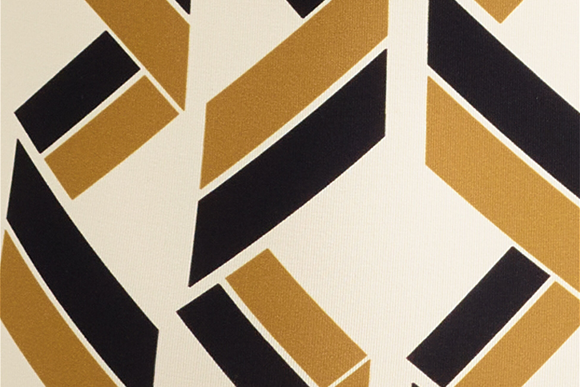 Dimension Full-cup triangle standard view �
