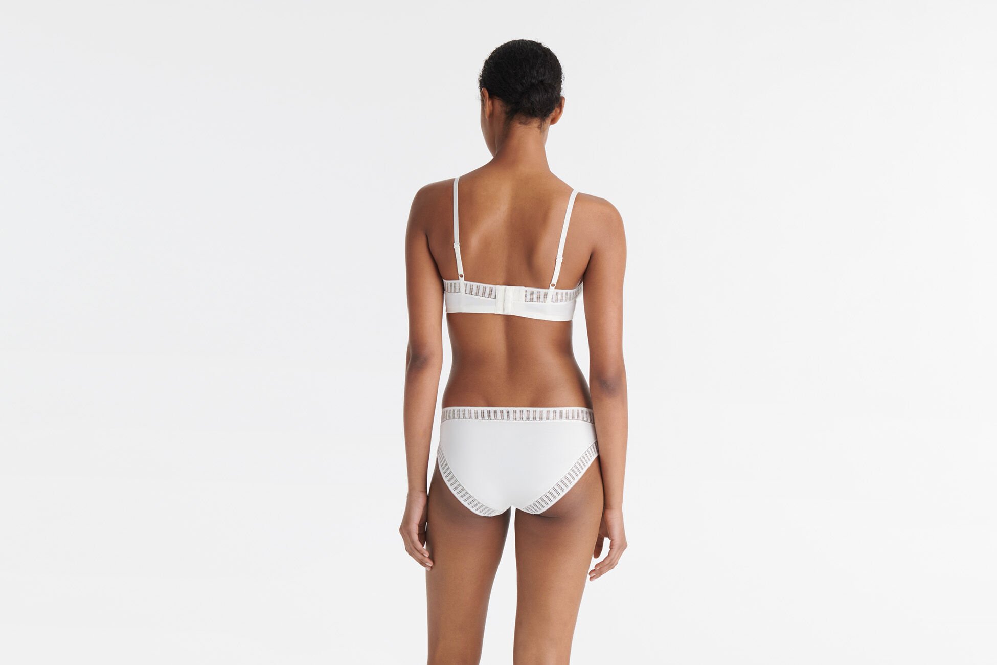 Madeleine graph Triangle bra standard view �