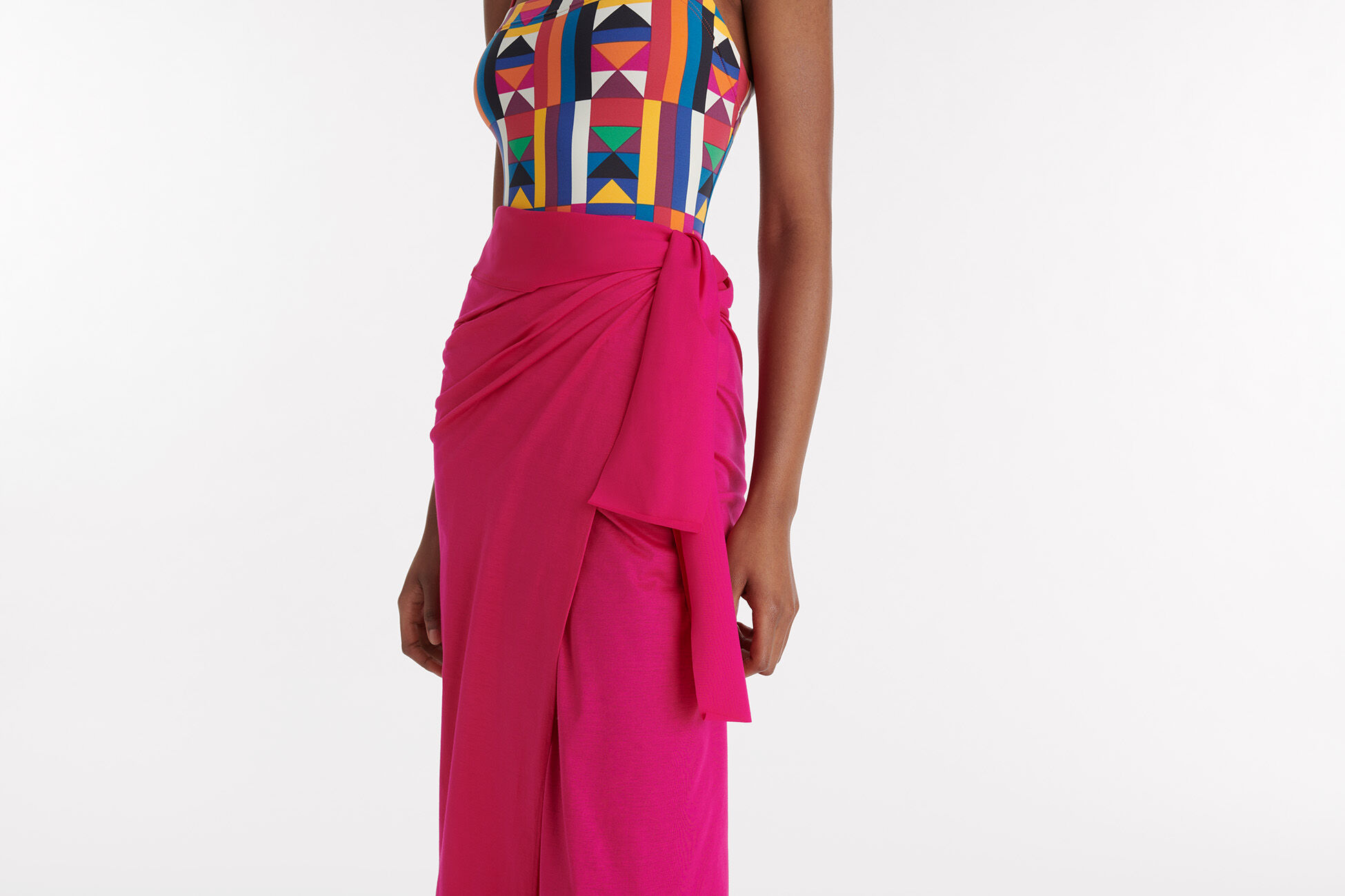 Peplum 2 Long sarong standard view �