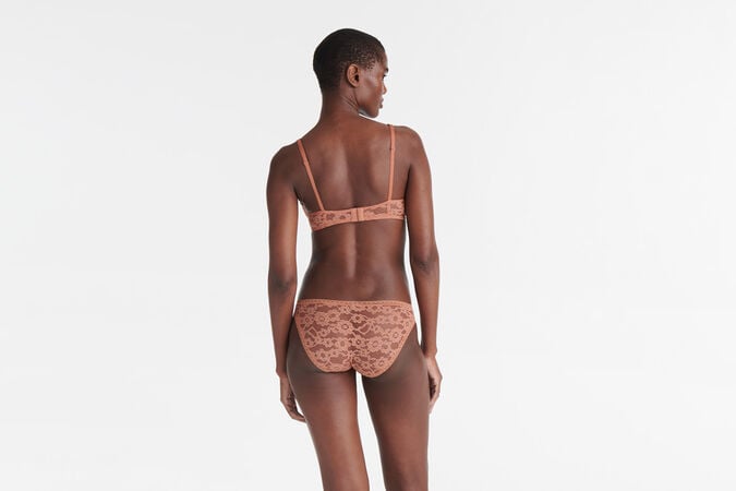 L&eacute;g&egrave;re Underwire triangle bra standard view 3