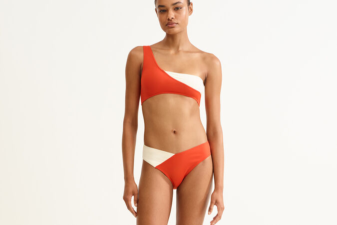 Paradoxe One-shoulder crop top standard view 3