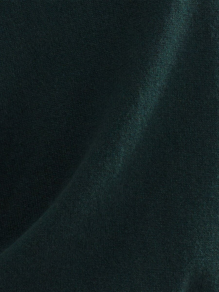 Famous Pullover Standardansicht NaN