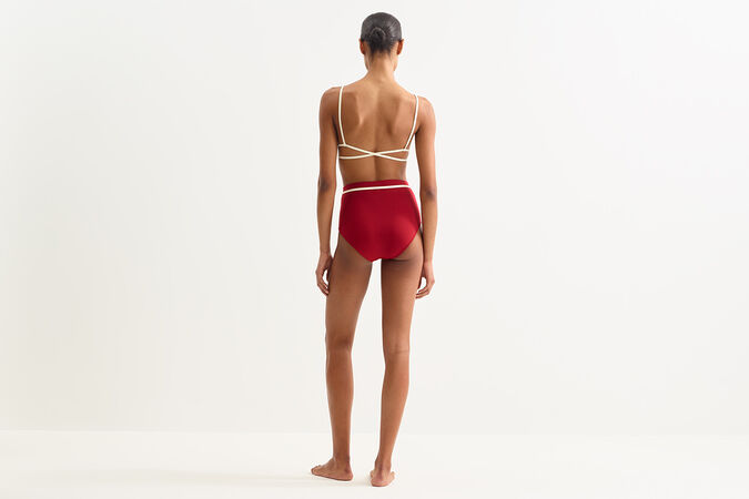 Karen Triangle bra with bust darts standard view 2 out of 3