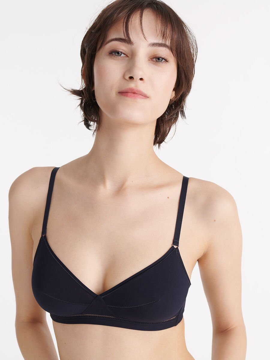 Lydia soyeuse Triangle vue standard NaN