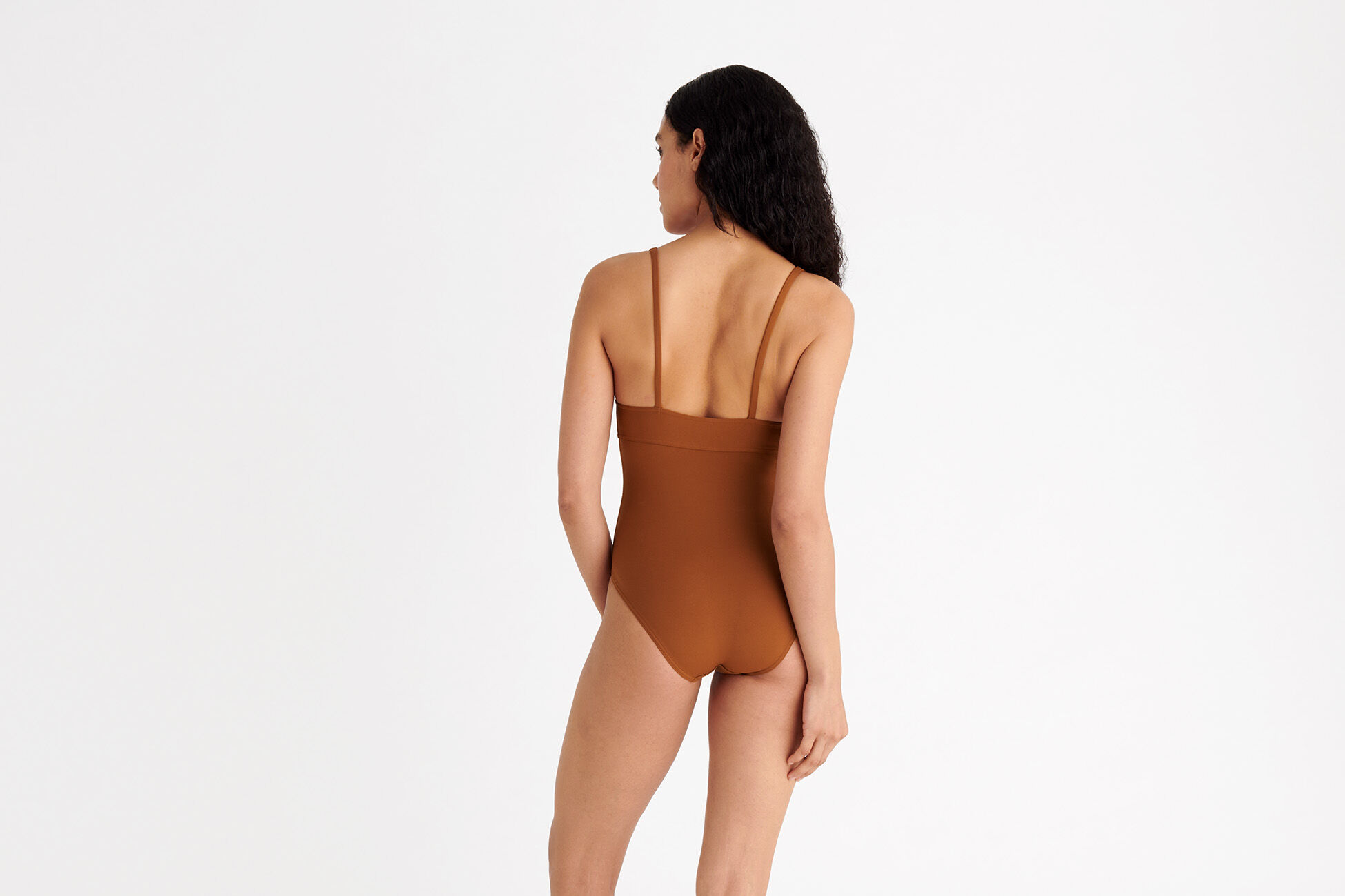 Larcin Triangle one-piece standard view NaN