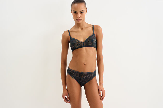 D&eacute;licieux Triangle bra standard view 1 out of 3