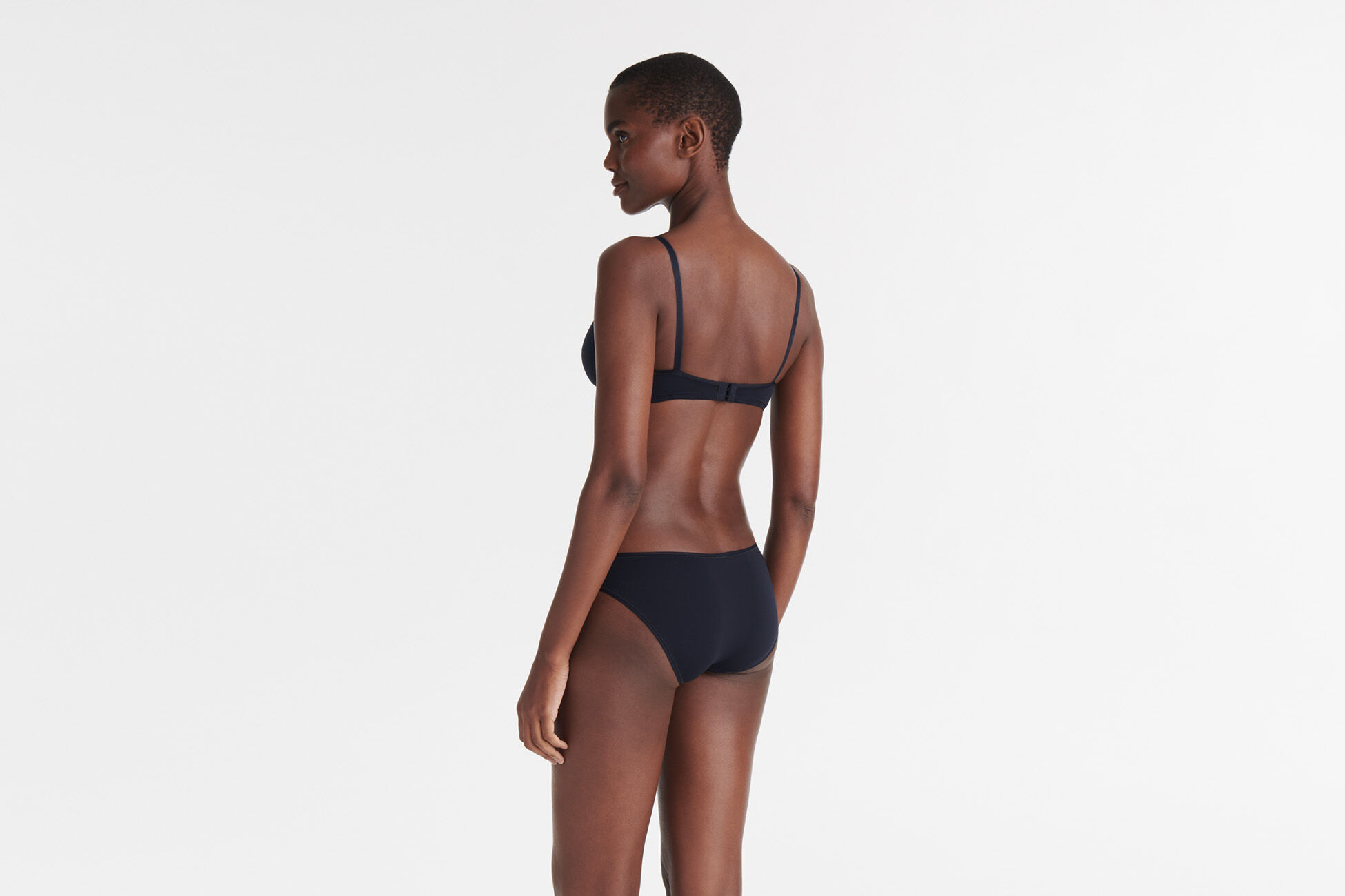 Enora soyeuse Thin briefs standard view �