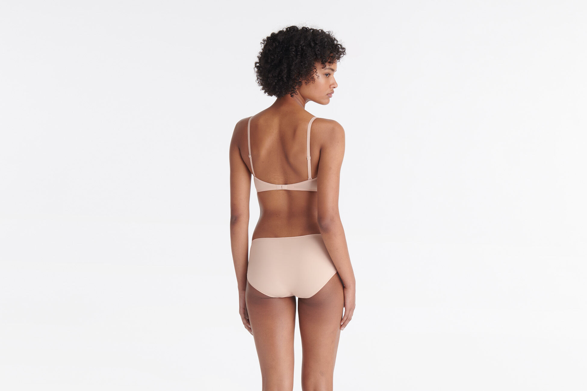 Monica soyeuse Shorty vue standard NaN