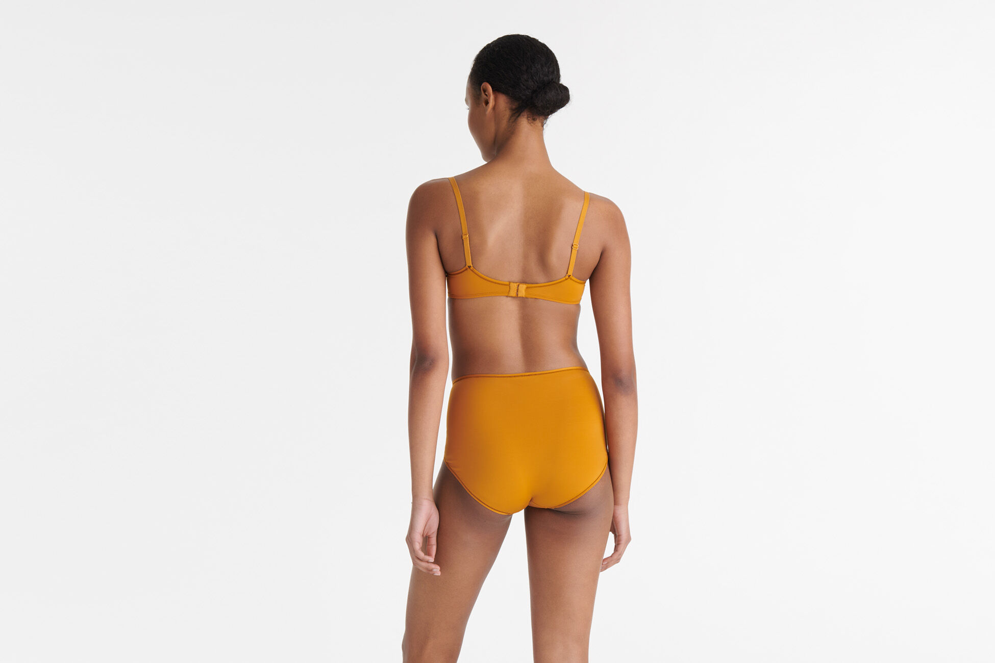 Brina soyeuse Culotte taille haute vue standard NaN