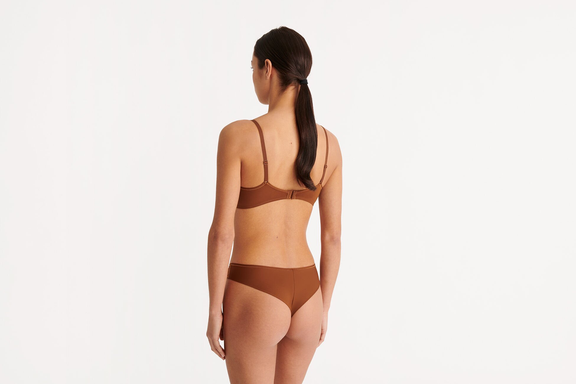 Mika soyeuse Tanga standard view NaN