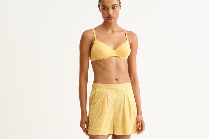 Tiar&eacute; Shorts standard view 1