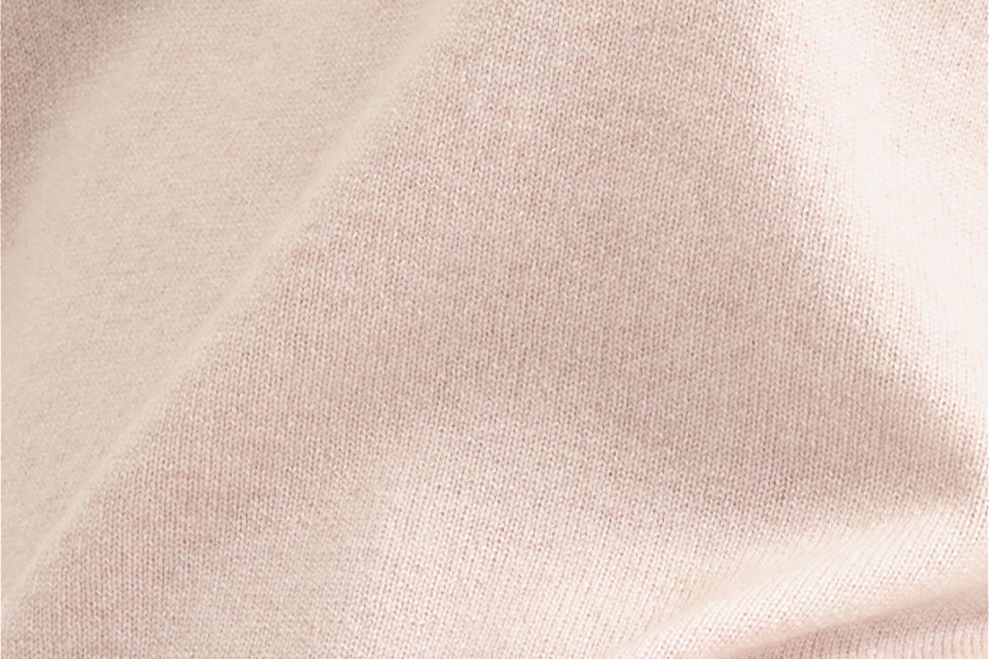 Famous Sweater standard view NaN
