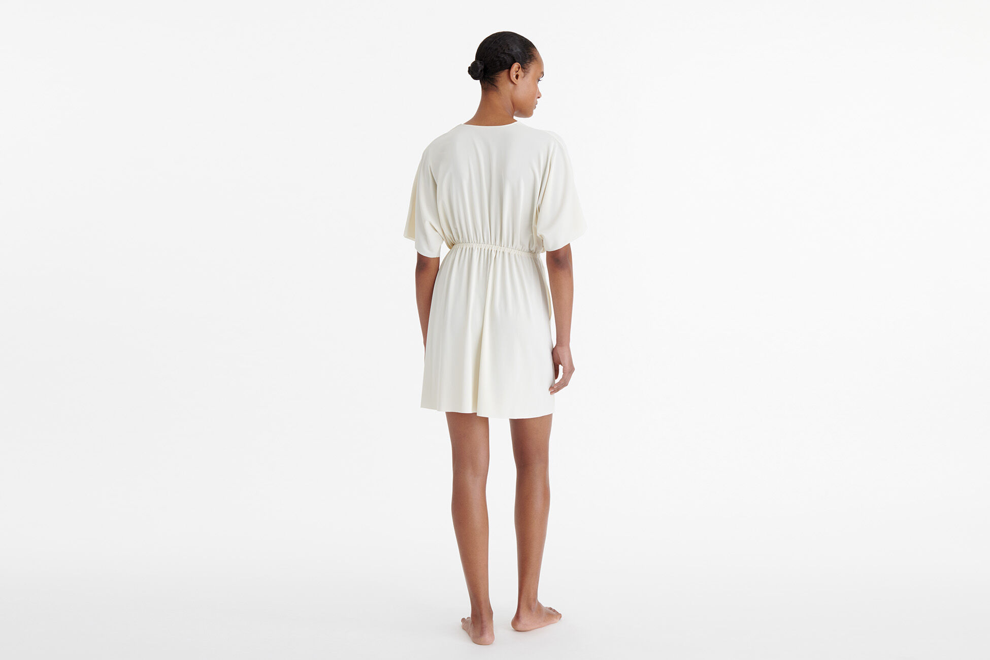 Naia Vestido corto Vista estándar NaN
