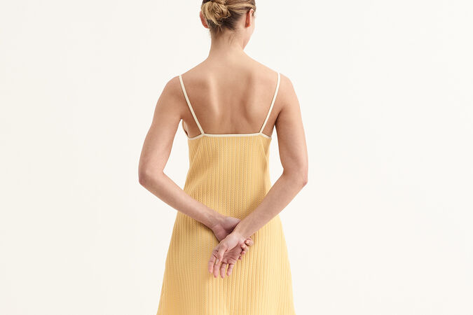 Vitality Vestido corto Vista est&aacute;ndar 2 de 3