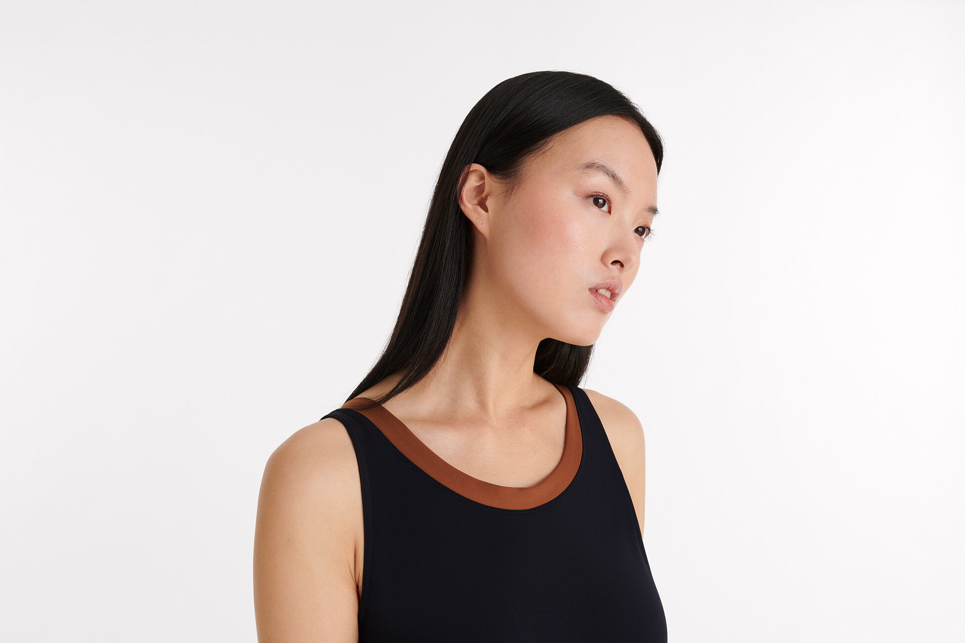 Sombrero Sophisticated one-piece standard view NaN