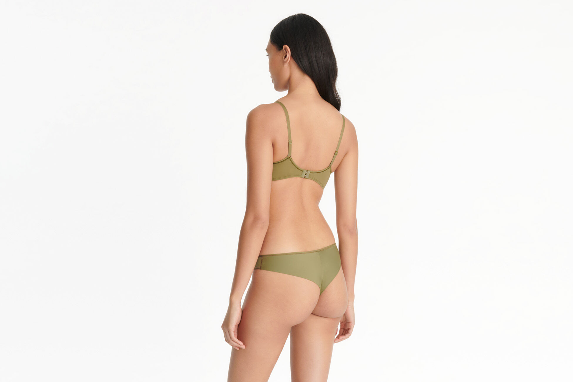 Lydia soyeuse Triangle vue standard NaN