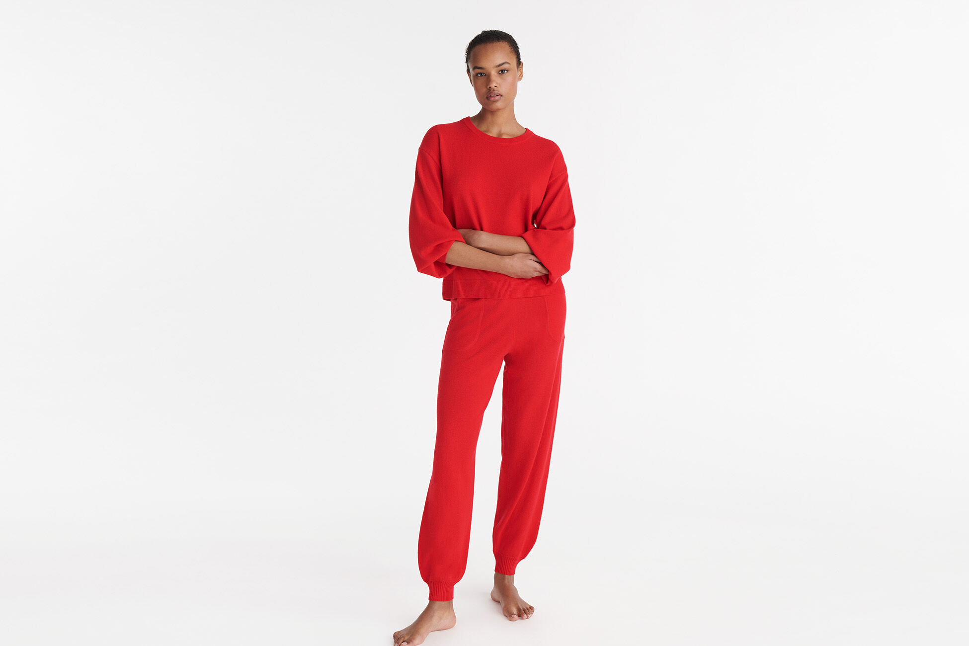 Famous Sweater standard view NaN