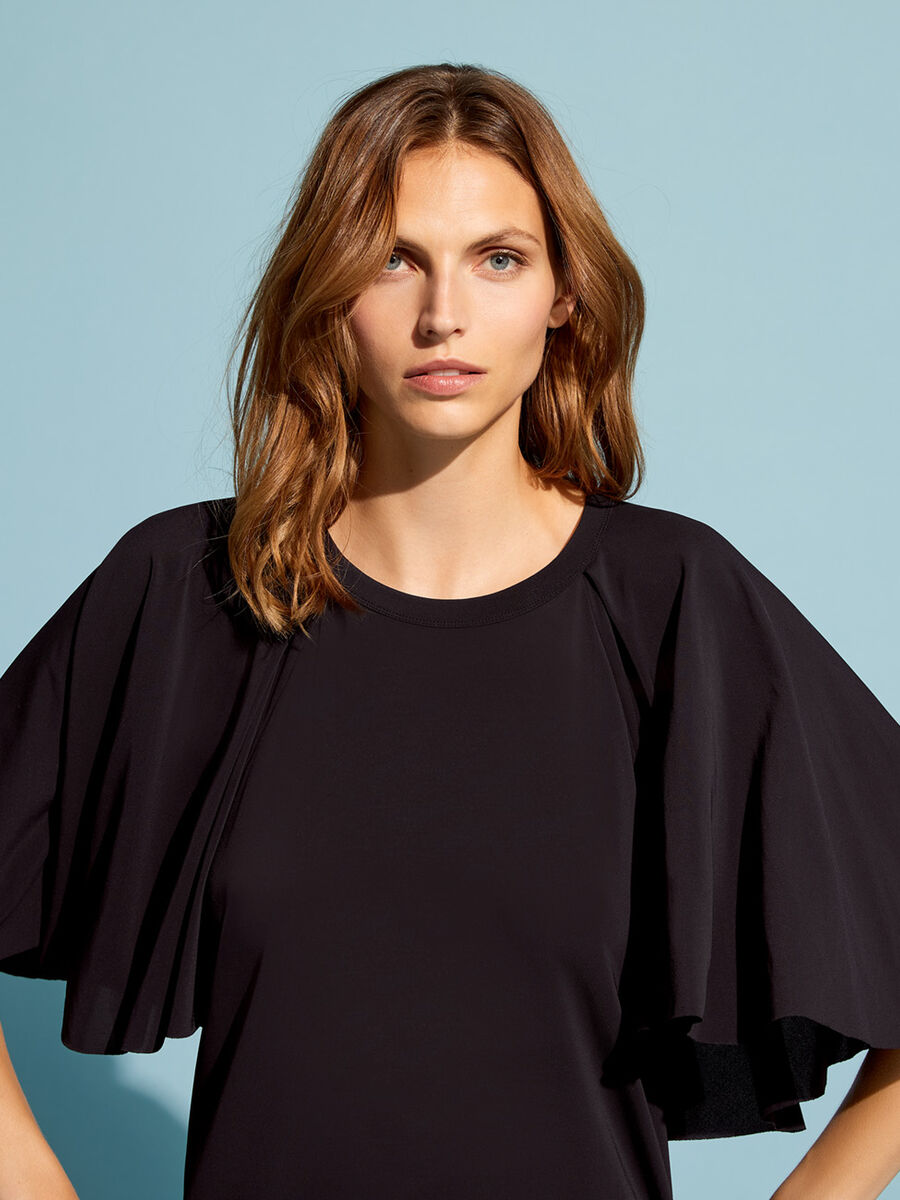 Lina Robe courte vue standard NaN