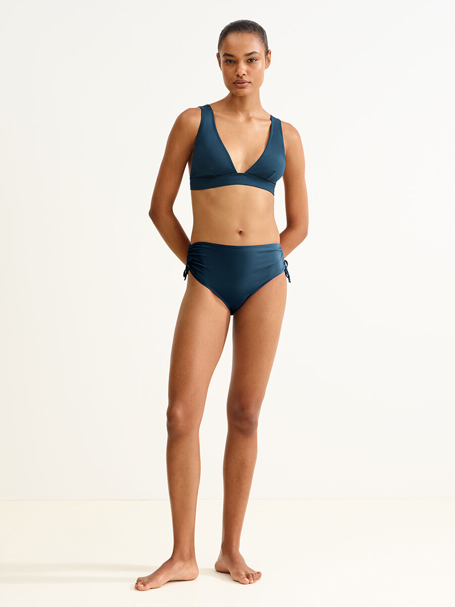 Sofia Mid-rise briefs standard view �