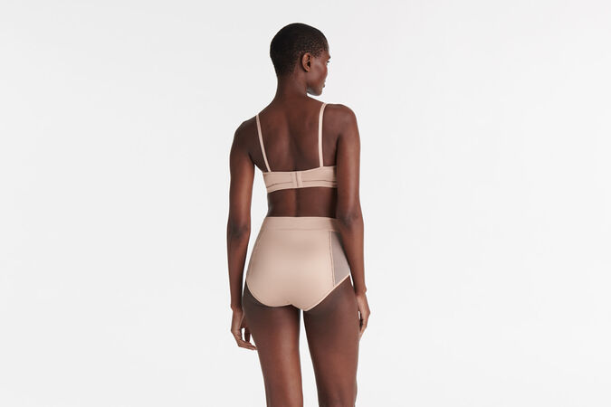 Diva Triangle bra standard view 3