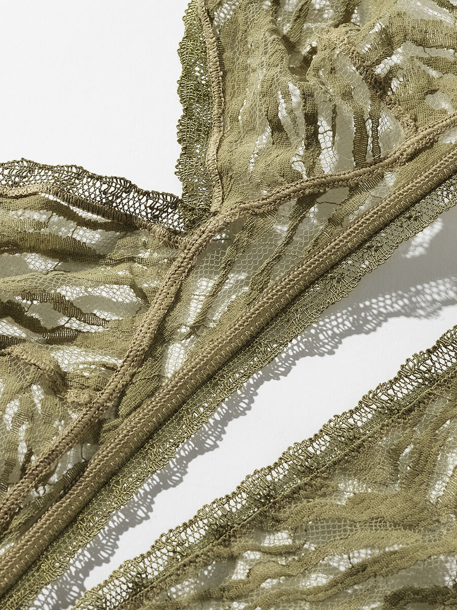 Desert Triangle bra standard view �