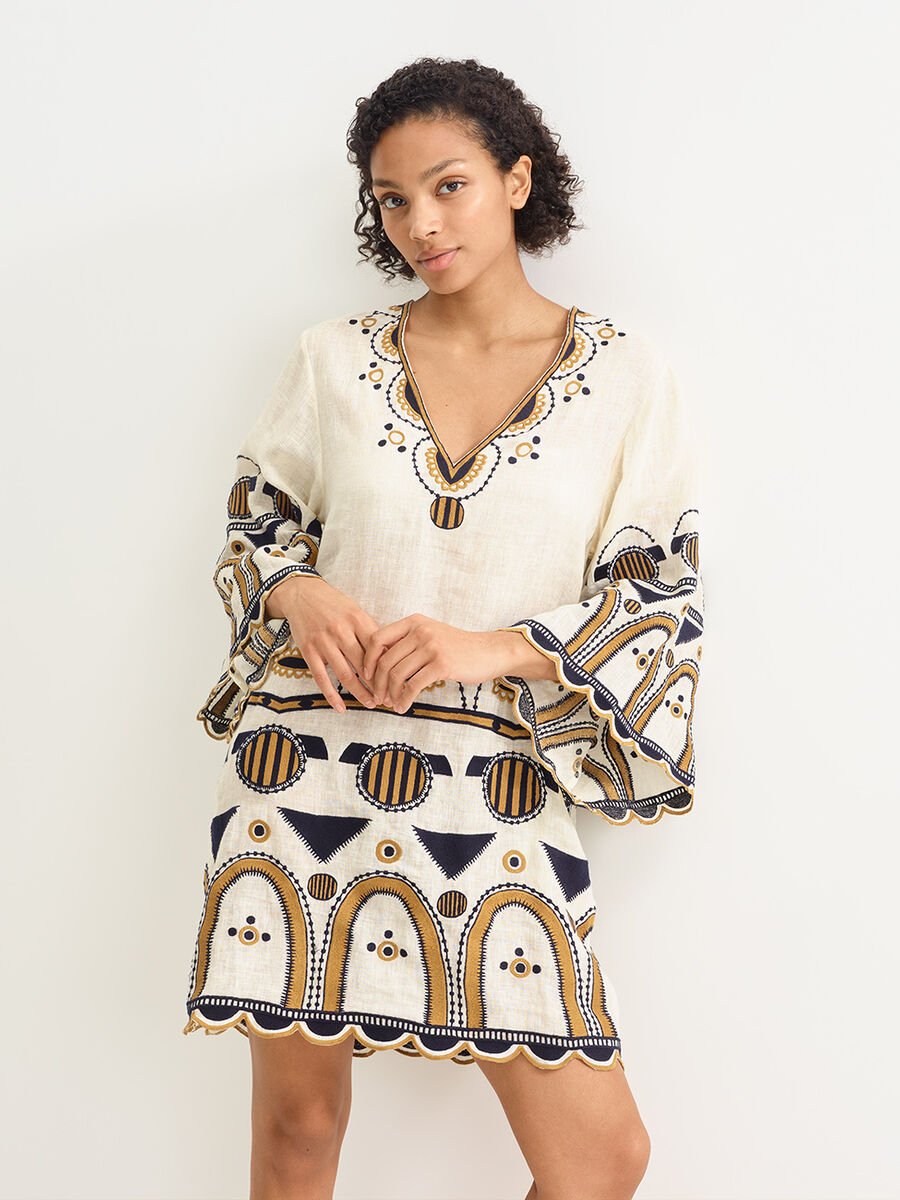 M&eacute;daillon Robe courte vue standard NaN