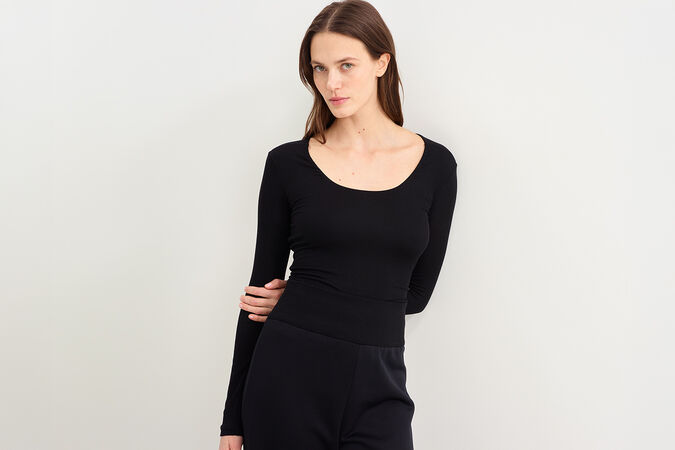 Lottie Long sleeve top standard view 1