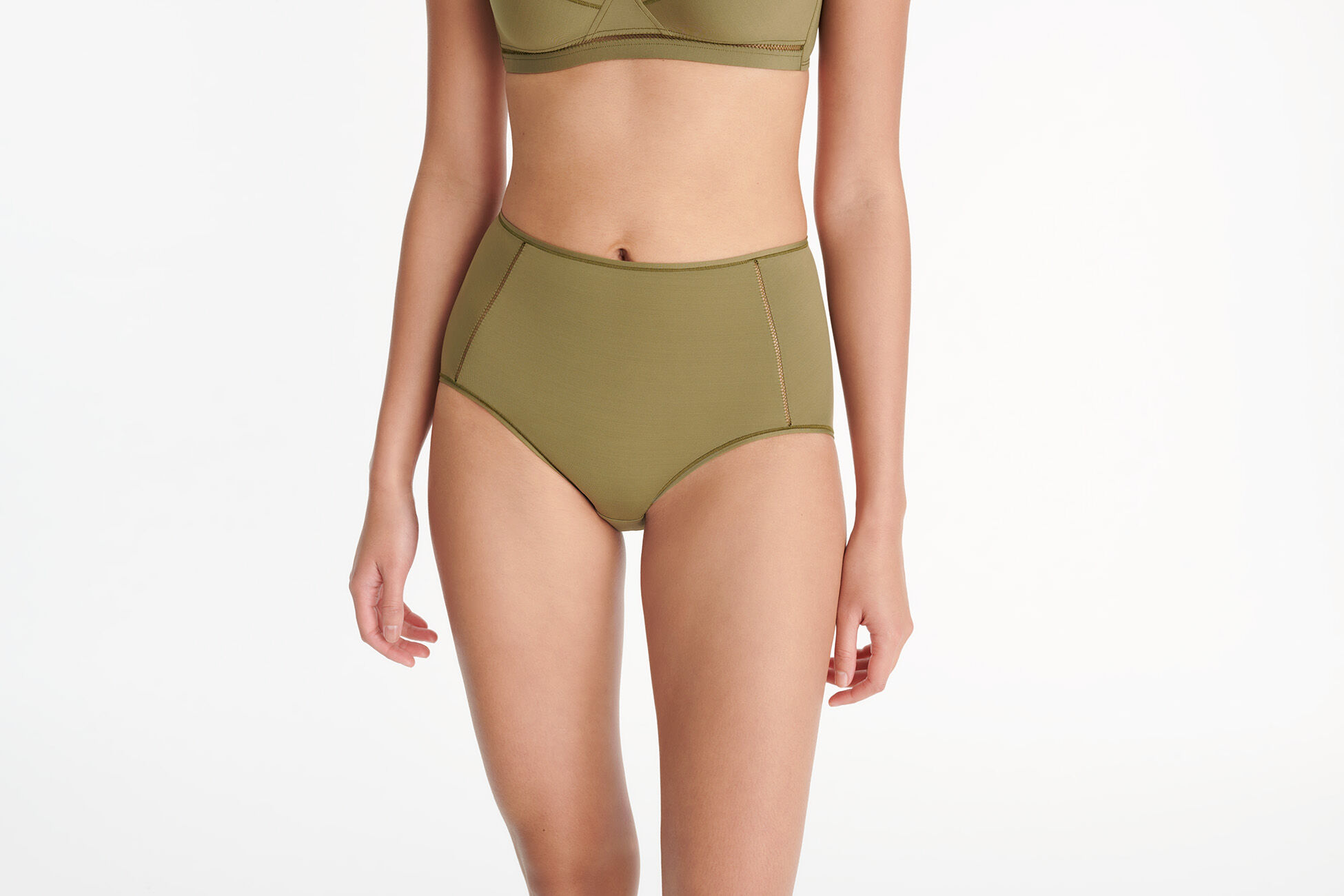 Brina soyeuse Culotte taille haute vue standard NaN