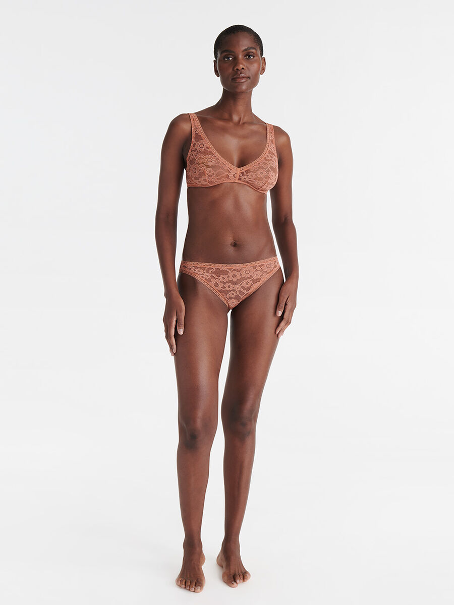 L&eacute;g&egrave;re Underwire triangle bra standard view �