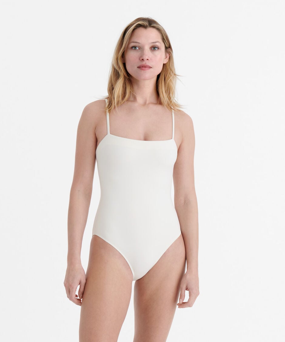 Aquarelle - Sable Fin en Peau Douce Naturelle &middot; Ba&ntilde;o Lujo | ERES